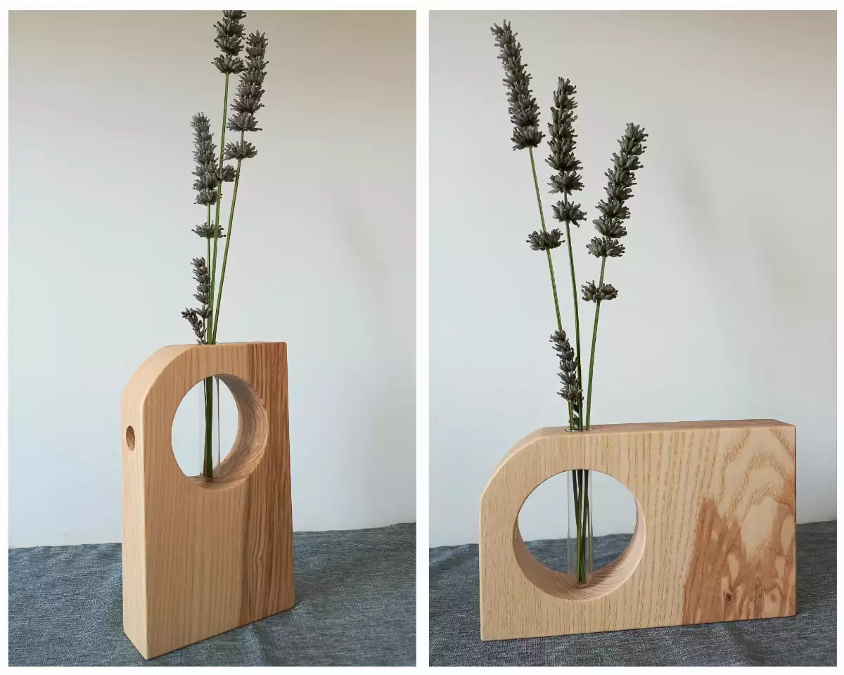 Vase soliflor en bois de frêne avec tube en verre